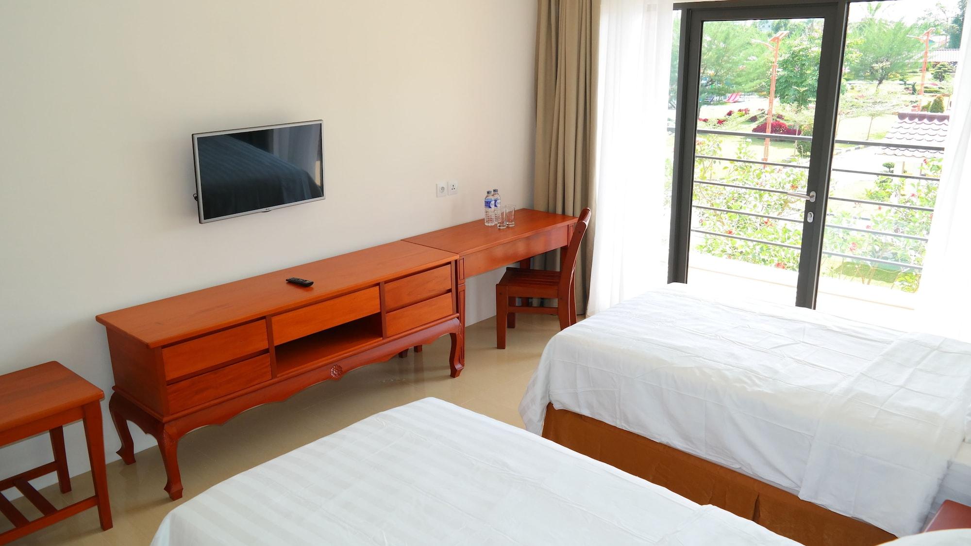 Thong's Inn Hotel Kualanamu Medan Exterior foto