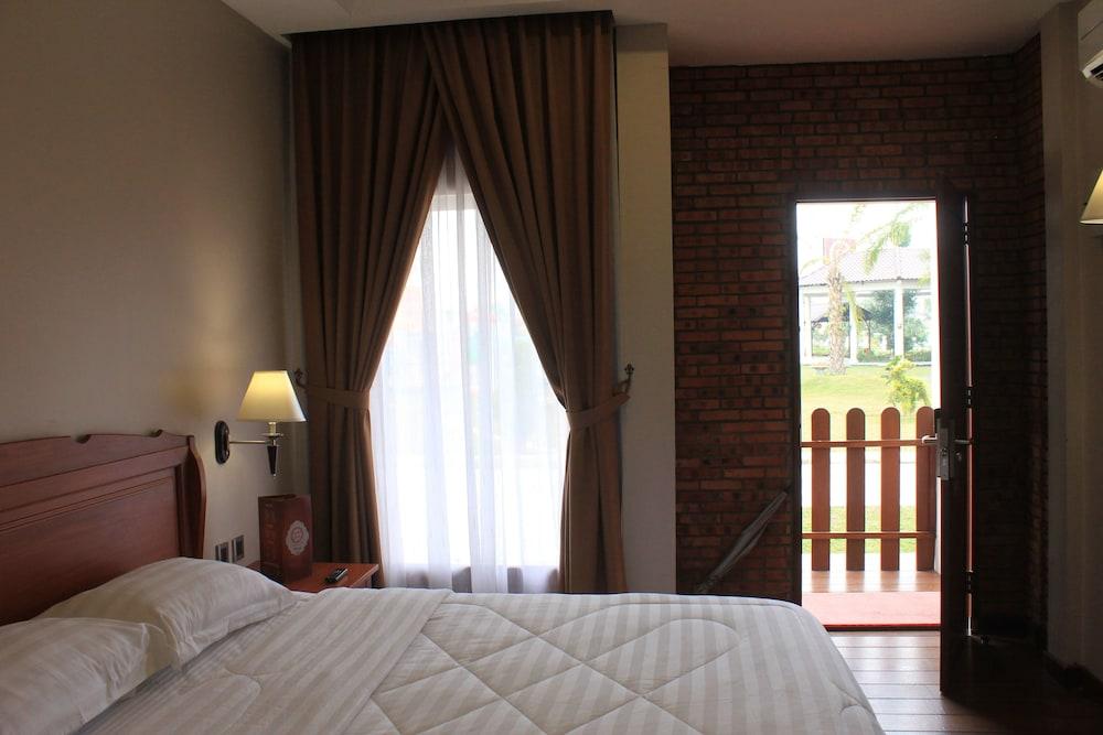 Thong's Inn Hotel Kualanamu Medan Exterior foto
