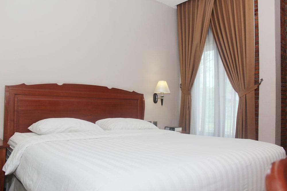 Thong's Inn Hotel Kualanamu Medan Exterior foto