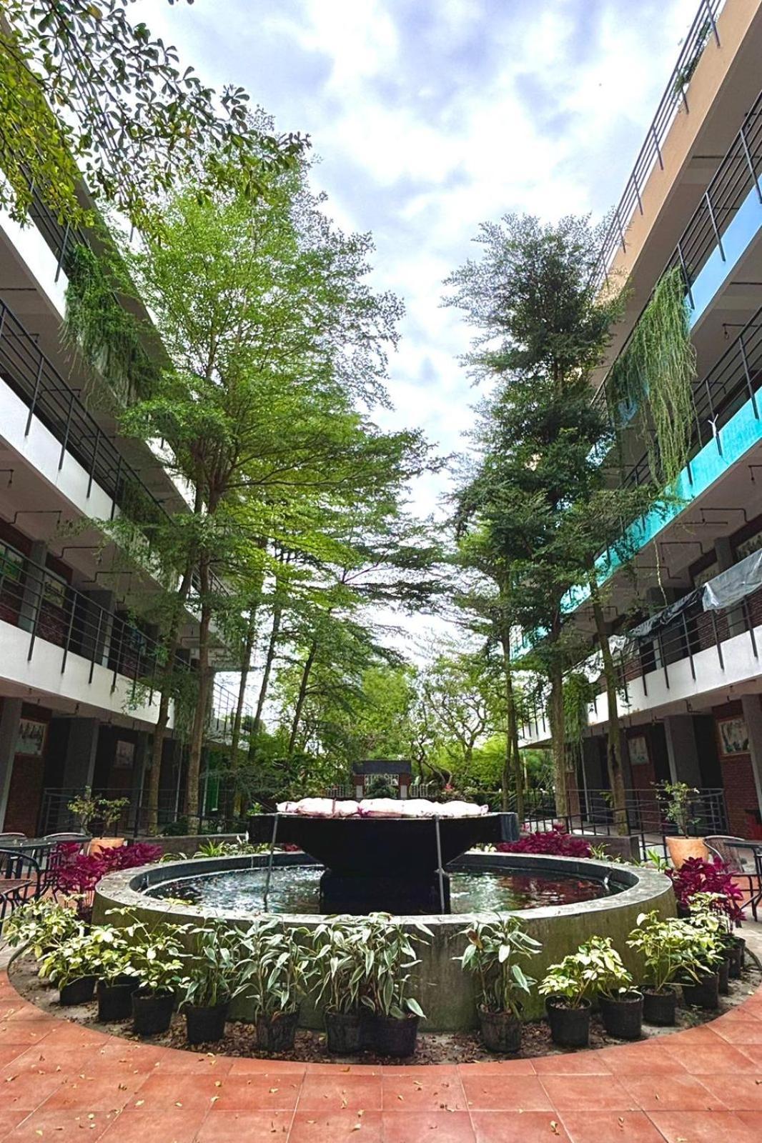 Thong's Inn Hotel Kualanamu Medan Exterior foto