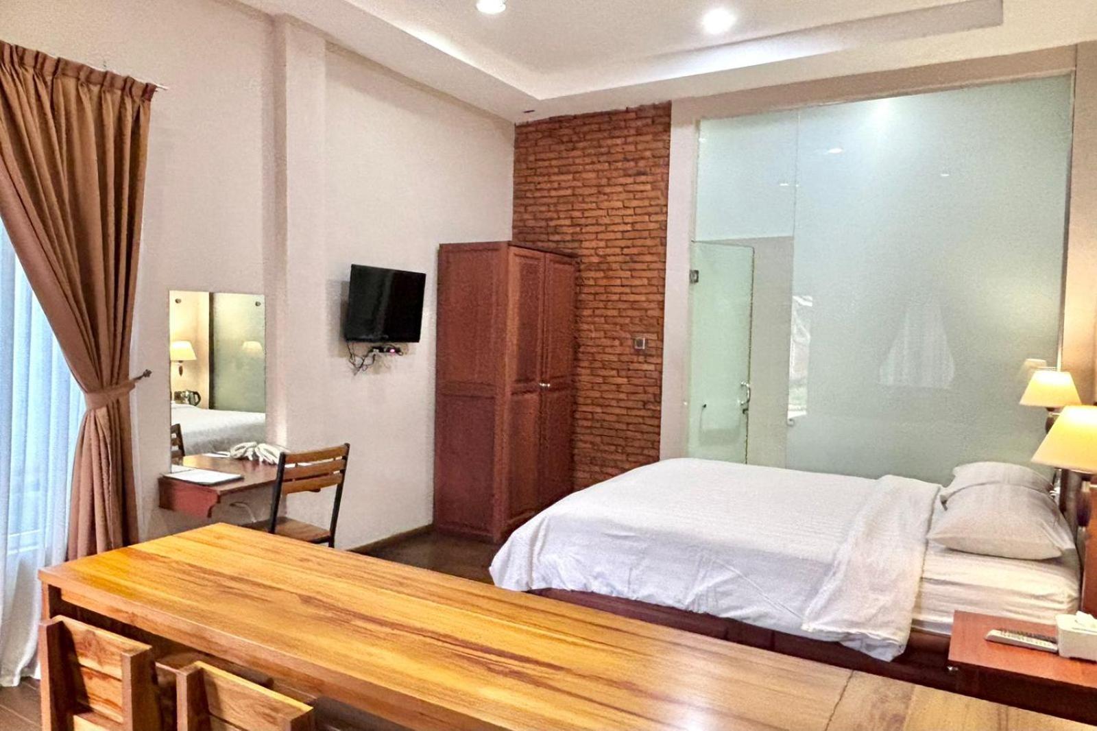 Thong's Inn Hotel Kualanamu Medan Exterior foto