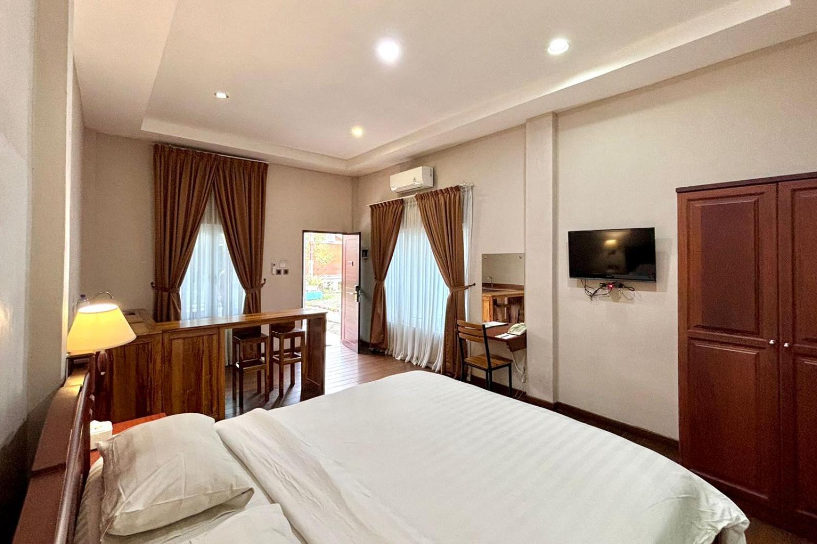Thong's Inn Hotel Kualanamu Medan Exterior foto
